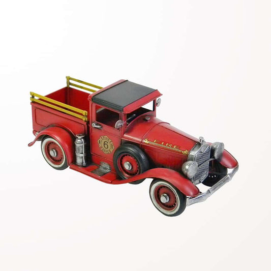 Camion de pompier rouge en métal vintage