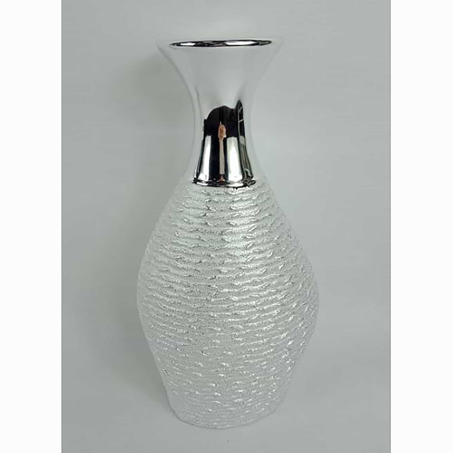 Vase gris texturé en céramique